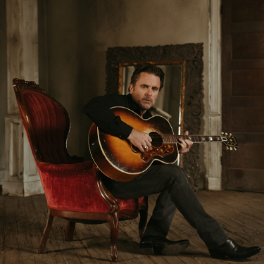 Charles Esten