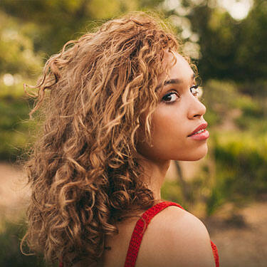 Izzy Bizu